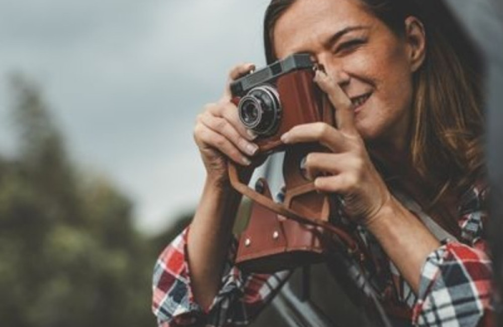 Women Photograph Name