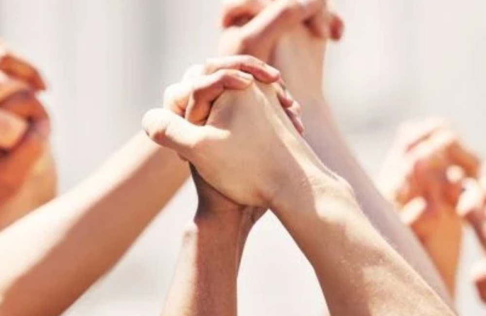 Jewish Helping Hands Logo